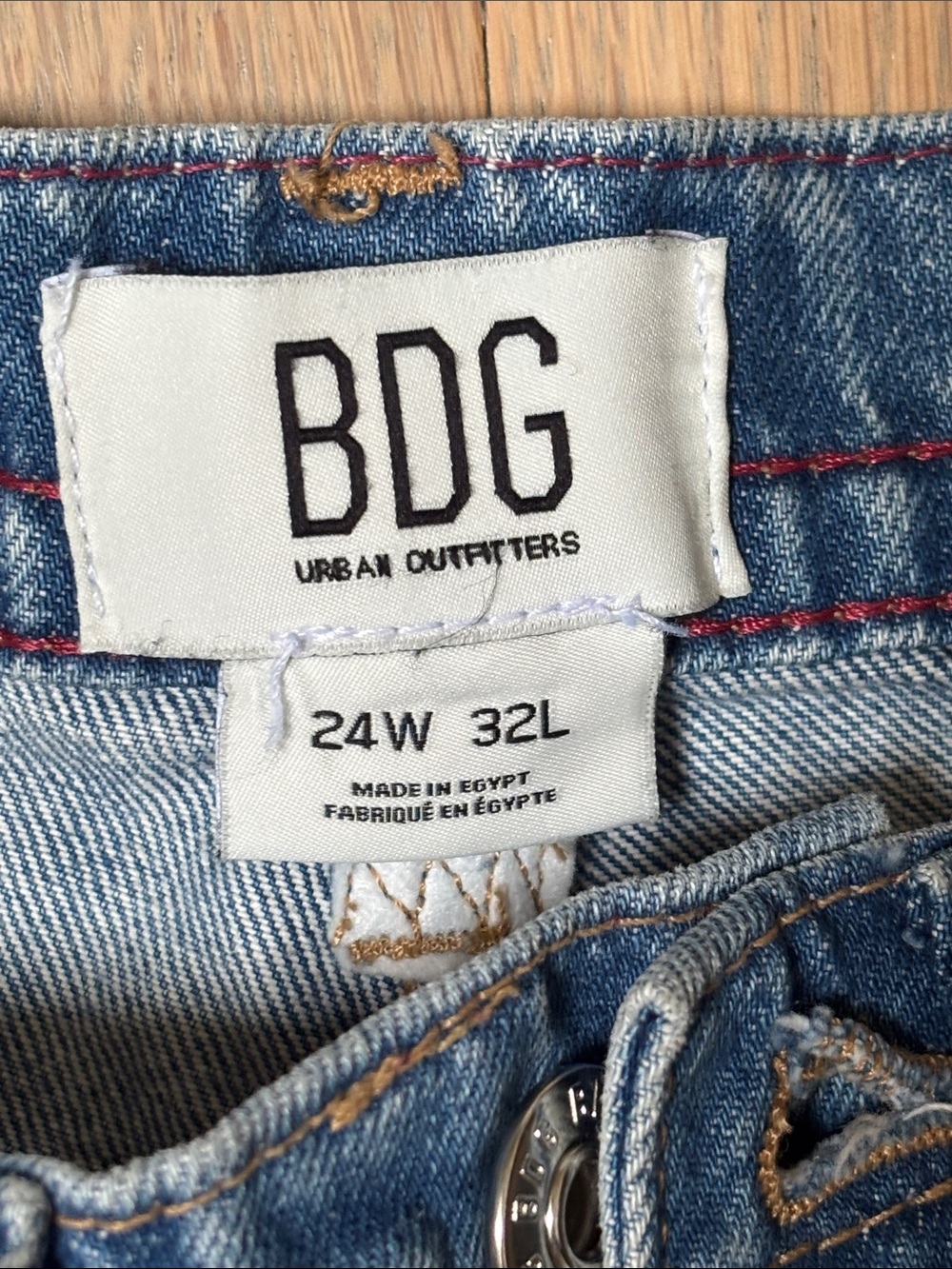 BDG Size 24 Women's Straight Leg Jeans in Medium Blue Wash - Picture 5 of 10